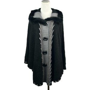 Cardigan Cape One Size Batwing Sleeve Button Front Black Grey‎ Faux Fur Collar